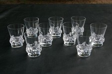 DAUM - 9 Verres à liqueur en