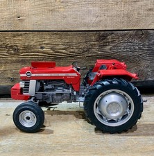 Universal Hobbies, Massey