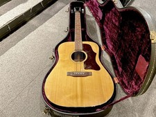 Gibson J-50 Deluxe Chitarra