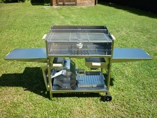 BARBECUE A LEGNA E CARBONELLA