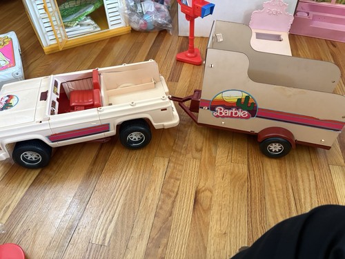Vintage 1973 barbie jeep and - 1973,