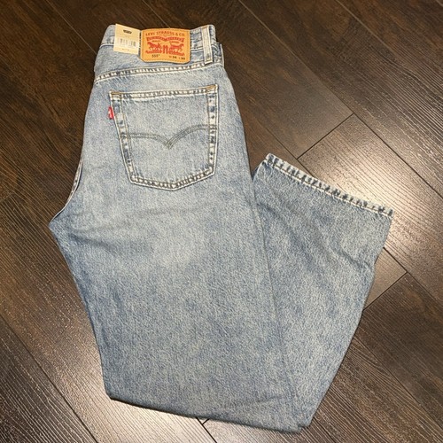 Nwt levis 555 relaxed - nwt!,
