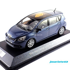 Toyota New Verso 1:43 Minichamps