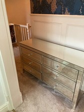 Splendido set di cassetti a
