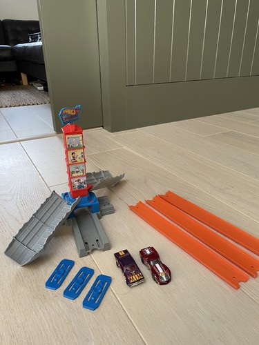Hot wheels hotel set - hotel,