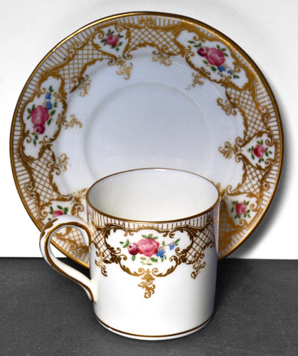 Antica piccola tazza - , e