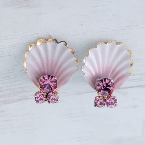 Vintage clip earrings shell - clip,