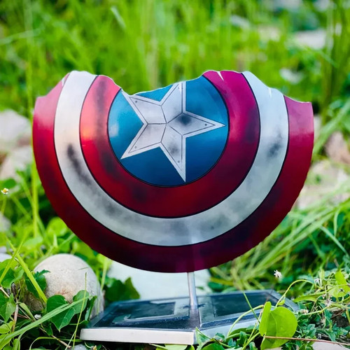 Scudo capitan america rotto - scudo,