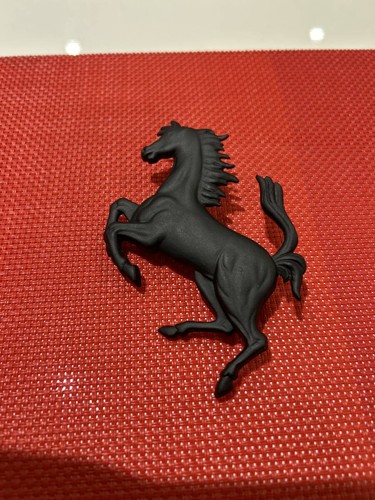 Ferrari rear emblem - rear, black