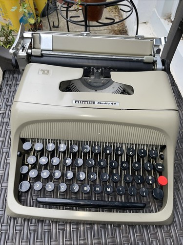 Vintage olivetti underwood - vintage,