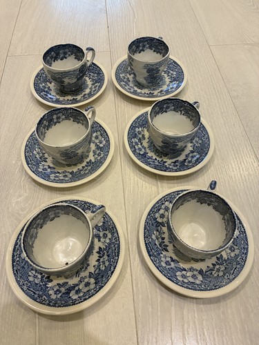 Set tazze piattini - e,