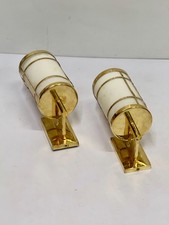 Coppia di manufatti marini