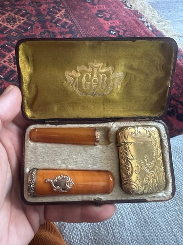 Ancien fume cigarette - , press