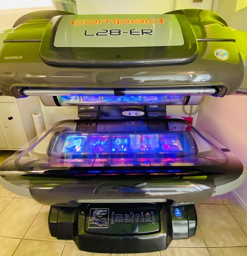 Vendesi lettino solarium