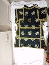 Antica pianeta chasuble