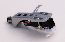 Cuffia, cartuccia e stilo per