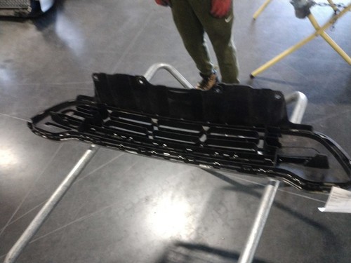 Grille upper model - grille, s