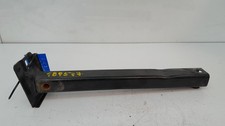 Front right bumper support for