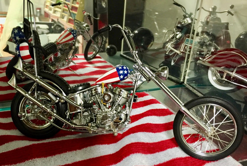 Modellino scala harley - 1:10,
