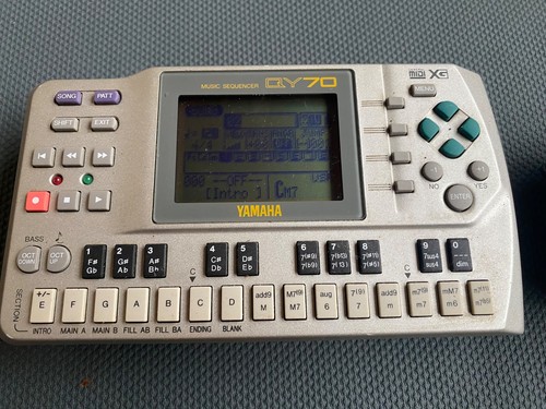 Yamaha qy70 music - yamaha,