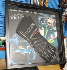 MATTIA DRUDI TECA CON GUANTI E AUTOGRAFO.FANATEC GT , SPA 24H