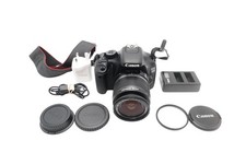 Canon 550D fotocamera reflex digitale 18,0 megapixel con 18-55 mm, numero di otturatori 4419, condizioni V. G.