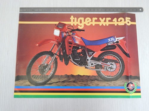 Brochure depliant originale - depliant,