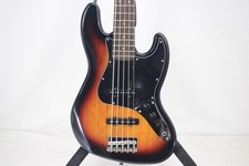 Squier by Fender AFFINITY JAZZ
