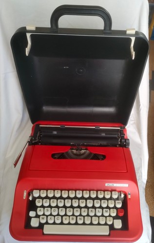 Macchina scrivere olivetti - da,