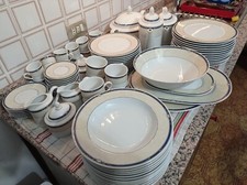 SERVIZIO PIATTI HEINRICH WINTERLING BAVARIA BIANCO CON BORDO COLORATO MAI USATO