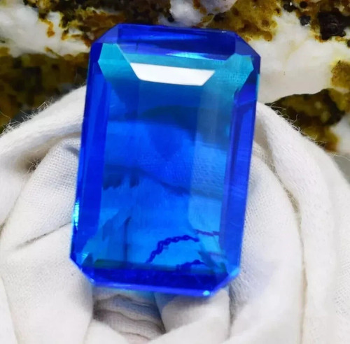 Pietra preziosa sfusa taglio