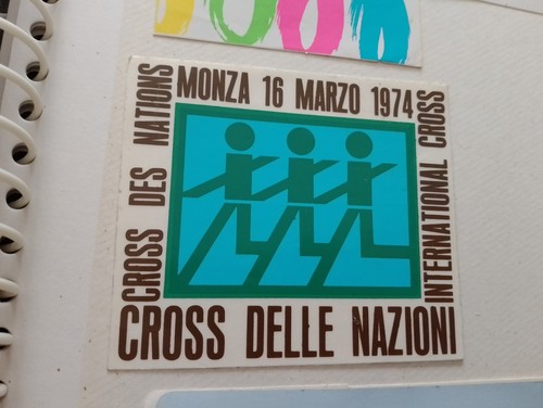 Adesivo across delle - delle, nazioni