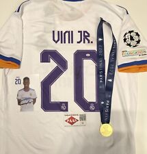 Vini Jr. Maglia firmata su