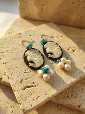 Orecchini Cammeo Nero in Pasta Vulcanica con Turchese