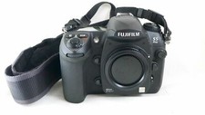 Fuji Fujifilm FinePix S5 Pro solo 5000 scatti DSLR corpo body Nikon Nikkor