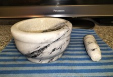 Mortaio in Marmo Con Pestello Vintage Ideale Per Salse Come Pesto e Altro ancora