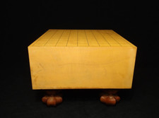 Authentic Japanese Shogi Ban – Kaya Wood – Elegant & Affordable, 2 accessories