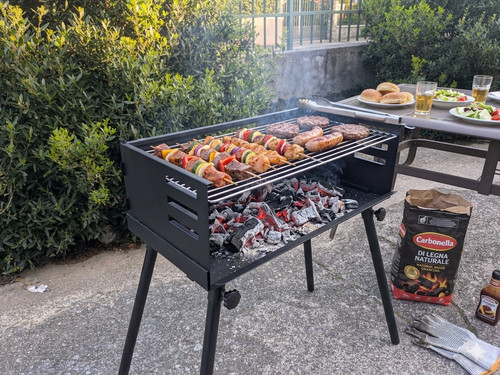 Barbecue carbonella carbone - carbonella,