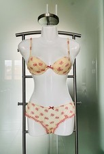 VERY INTIMATE underwear suit