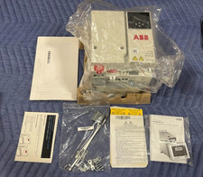 ABB ACS380-040C-17A0-4+K490 LV Avvitatore AC 7,5 kW, 17A A Aperto 3Ph 10HP 380-480V (NUOVO)