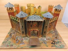 Castello Valdostano con soldatini TIBIDABO scala 1:32 plastico assalto diorama
