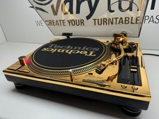 Technics SL-1200 GLD Limited n. 2067 in oro 24 carati