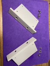 Coppia attacchi orecchie rack originali Akai S3000 S3200 S3200XL con viti campionatore Akai