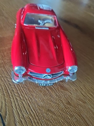 Burago mercedes benz 300 - burago,