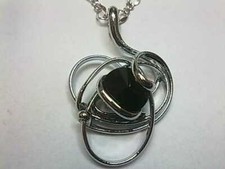 Collana ciondolo ottone - e, in