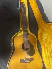 Chitarra acustica YAMAHA