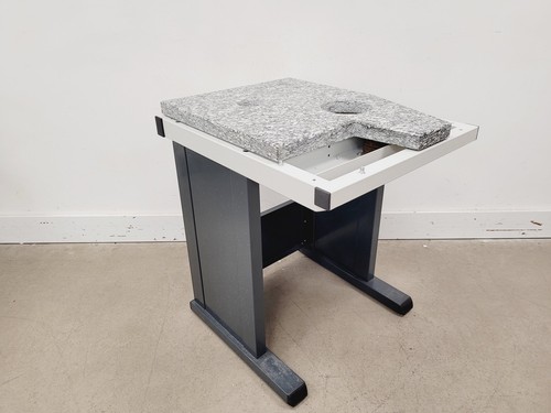 Tavolo isolamento con - tavolo, piano