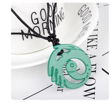 Tomb Raider Lara Croft Gioco Verde Collana Ciondolo Gioielli Prop Cosplay Regalo