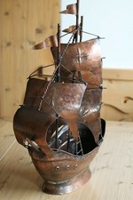 Grande veliero in rame fatto totalmente a mano. Molto bello !