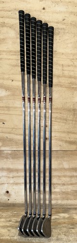 Wilson deep red fluid feel - wilson,